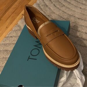 Toms Tan Cara Loafer for Women Size 10 New and Never Worn